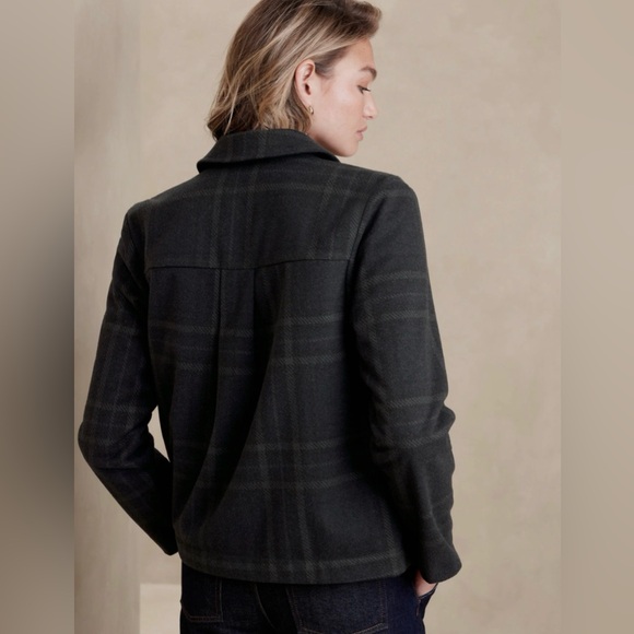 Banana Republic Women's Short Plaid Jacket - Picture 5 of 9